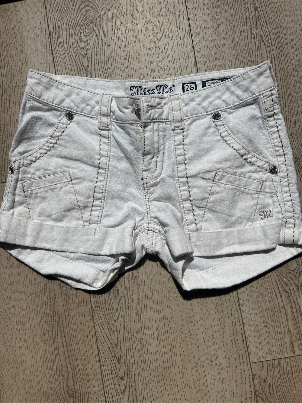 Miss Me white denim Cargo shorts sz 26
